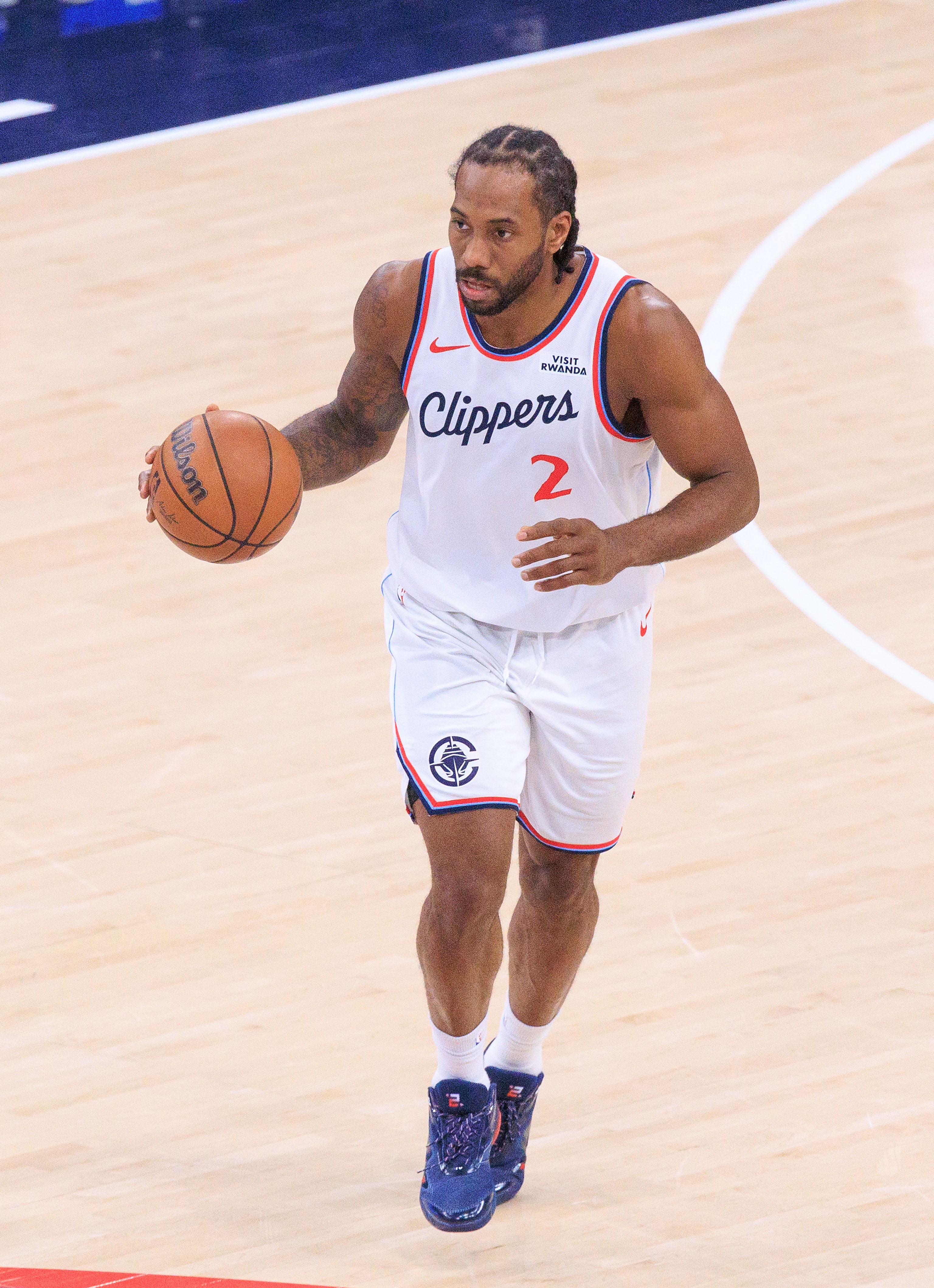 赛事直播互动-还未发力！伦纳德上半场6投3中&amp;三分4中2 拿到8分5板2助&amp;零罚球